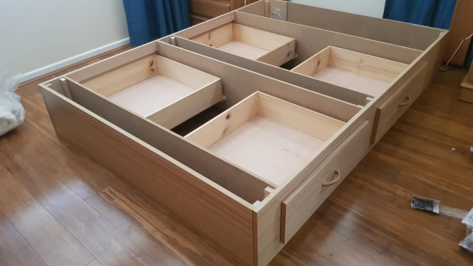 4 Drawer Pedestal Base