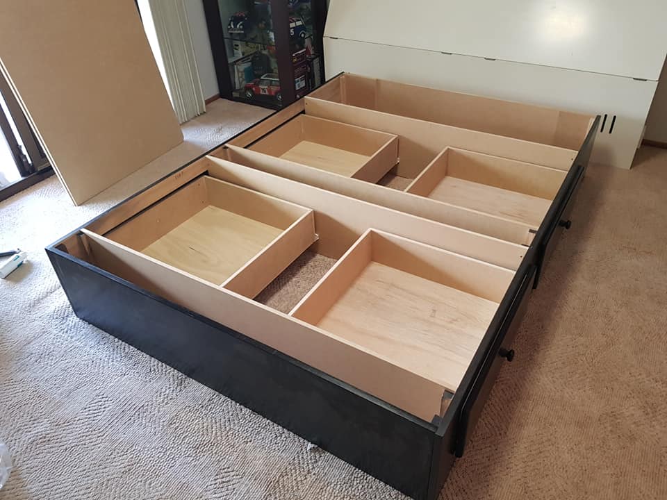 4 Drawer Pedestal Base